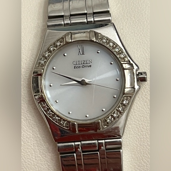 Citizen Eco-Drive Ladies Watch Genuine Diamonds White Dial Stainless Bracelet - Picture 6 of 15